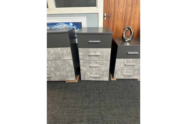 Korbach 4 drawer narrow chest 2